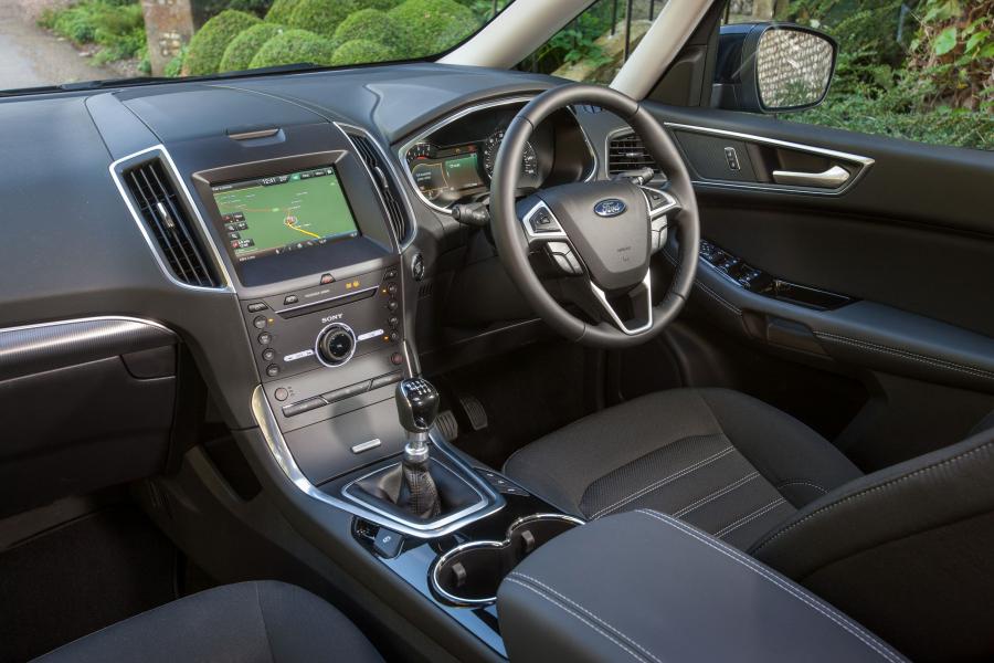  Ford Galaxy 2015 года  (UK) (фото 8 из 27)